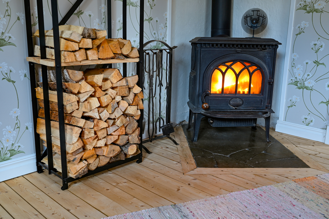 The Best Wood Stove Fans to Evenly Circulate Warm Air