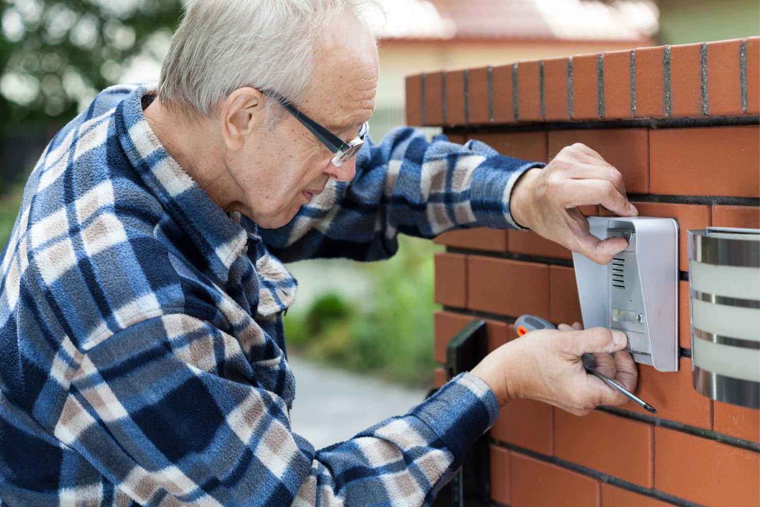 How Much Does Doorbell Installation Cost?