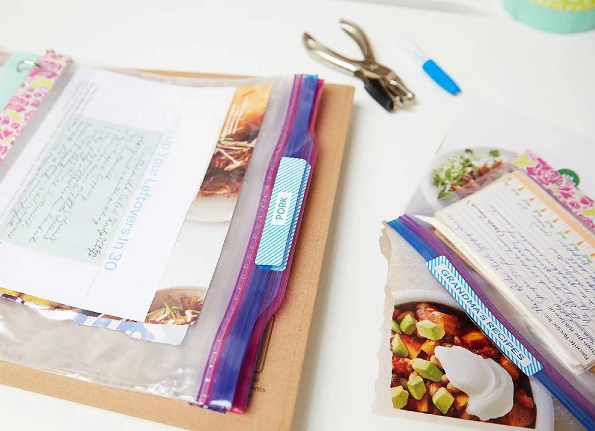 Ziploc bag with recipes.