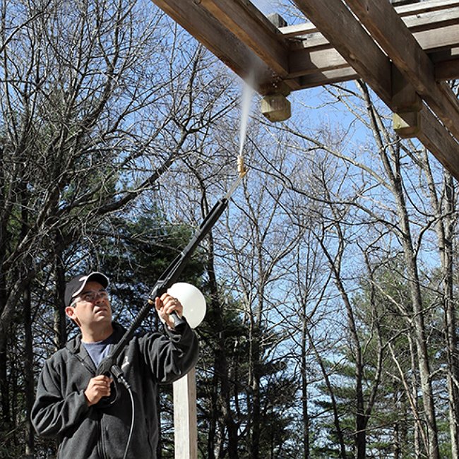 Hyde Pivot Nozzle Wand for Pressure Washers - Cleaning a Pergola