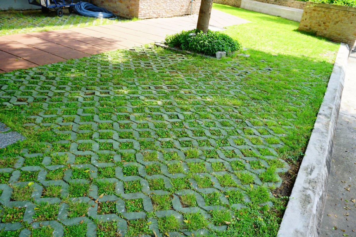 A view of permeable pavers in a front lawn. 