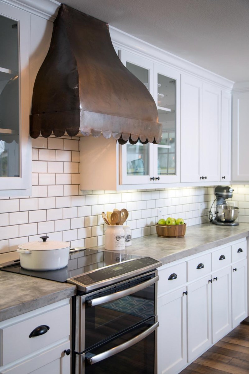 27 Range Hood Ideas and Styles (With Pictures)