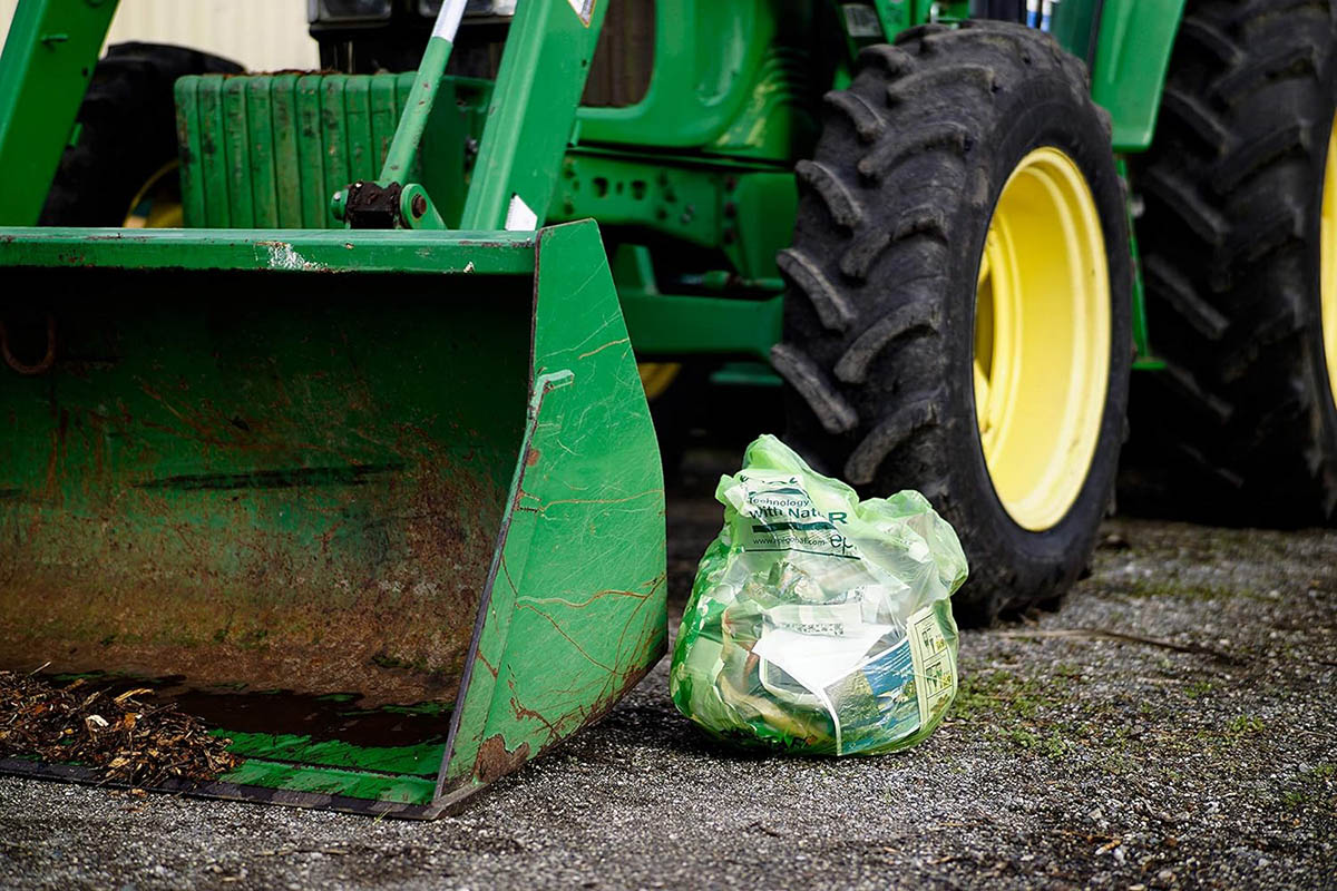 Sustainable Household Product Option Biodegradable Trash Bags