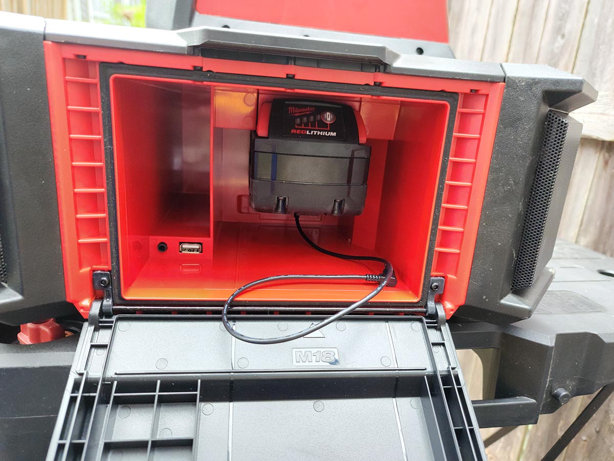 Milwaukee M18 Packout Radio 2024 Tested Review