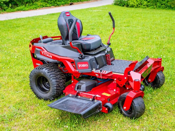 Toro Titan MyRide 60-Inch Zero-Turn Mower Review