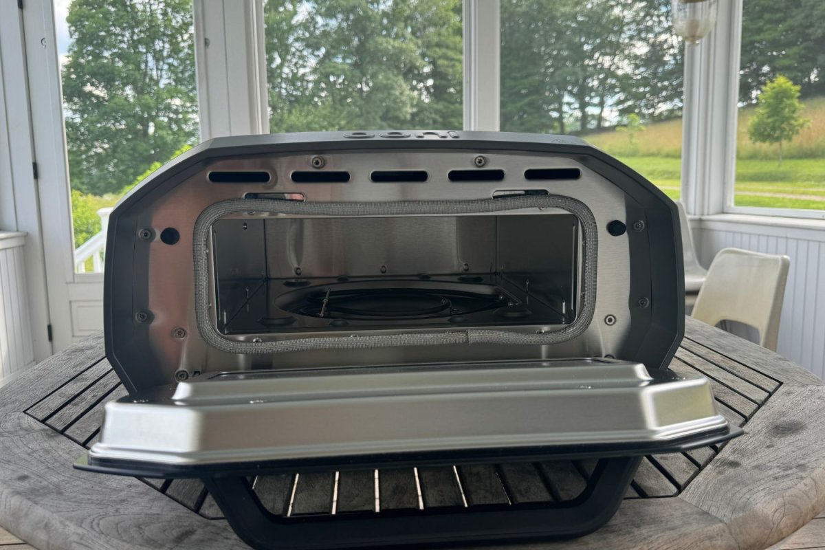 Inside of the Ooni Volt 12 Pizza Oven with no pizza inside