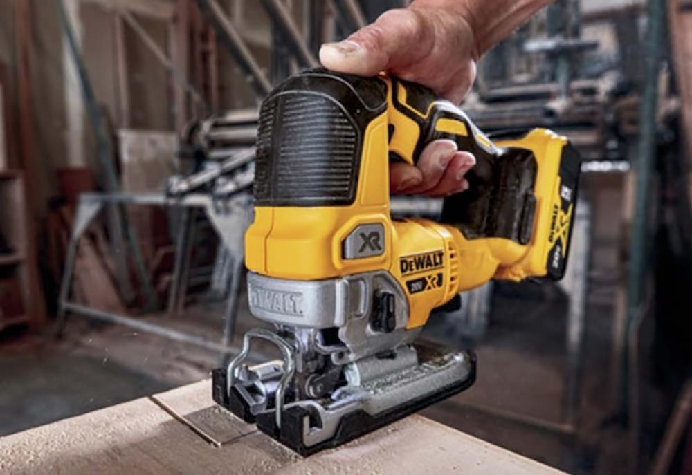 October DeWalt Days at Lowes Option DeWalt 20V Woodworking Power Tool Combo Kit