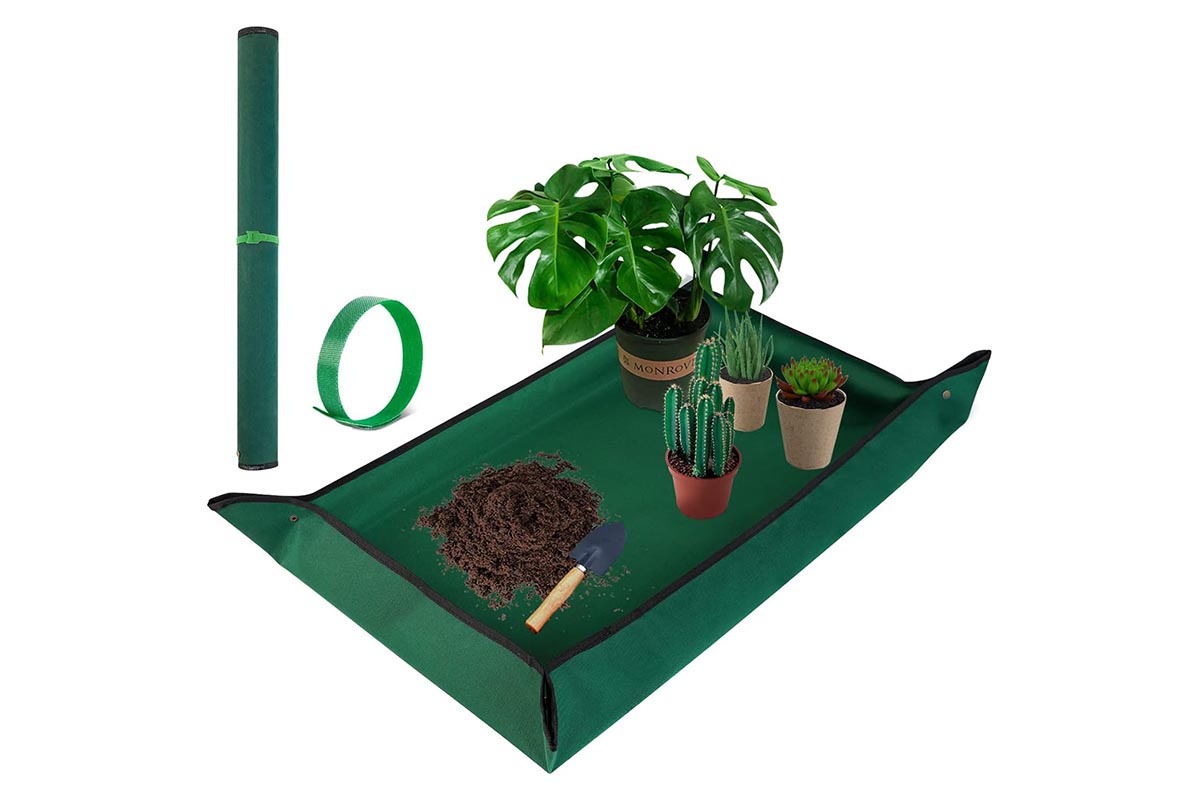 The Best Gifts for Gardeners Option Extra Large Repotting Mat