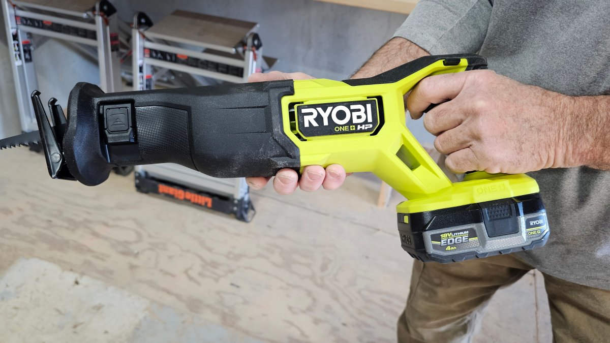 Ryobi ONE+ 4Ah Lithium Edge Battery C Review Edge battery in Ryobi reciprocating saw