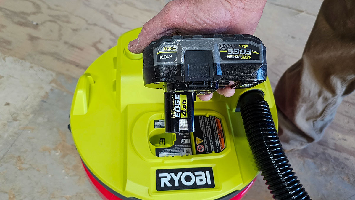 Ryobi ONE+ 4Ah Lithium Edge Battery C Review Edge battery with Ryobi Shop vacuumRyobi ONE+ 4Ah Lithium Edge Battery C Review Edge battery with Ryobi Shop vacuum