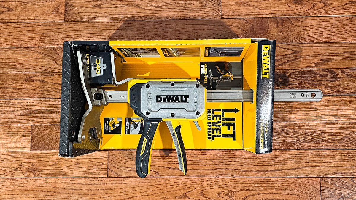 DeWalt’s ToughSeries Jack Review Box