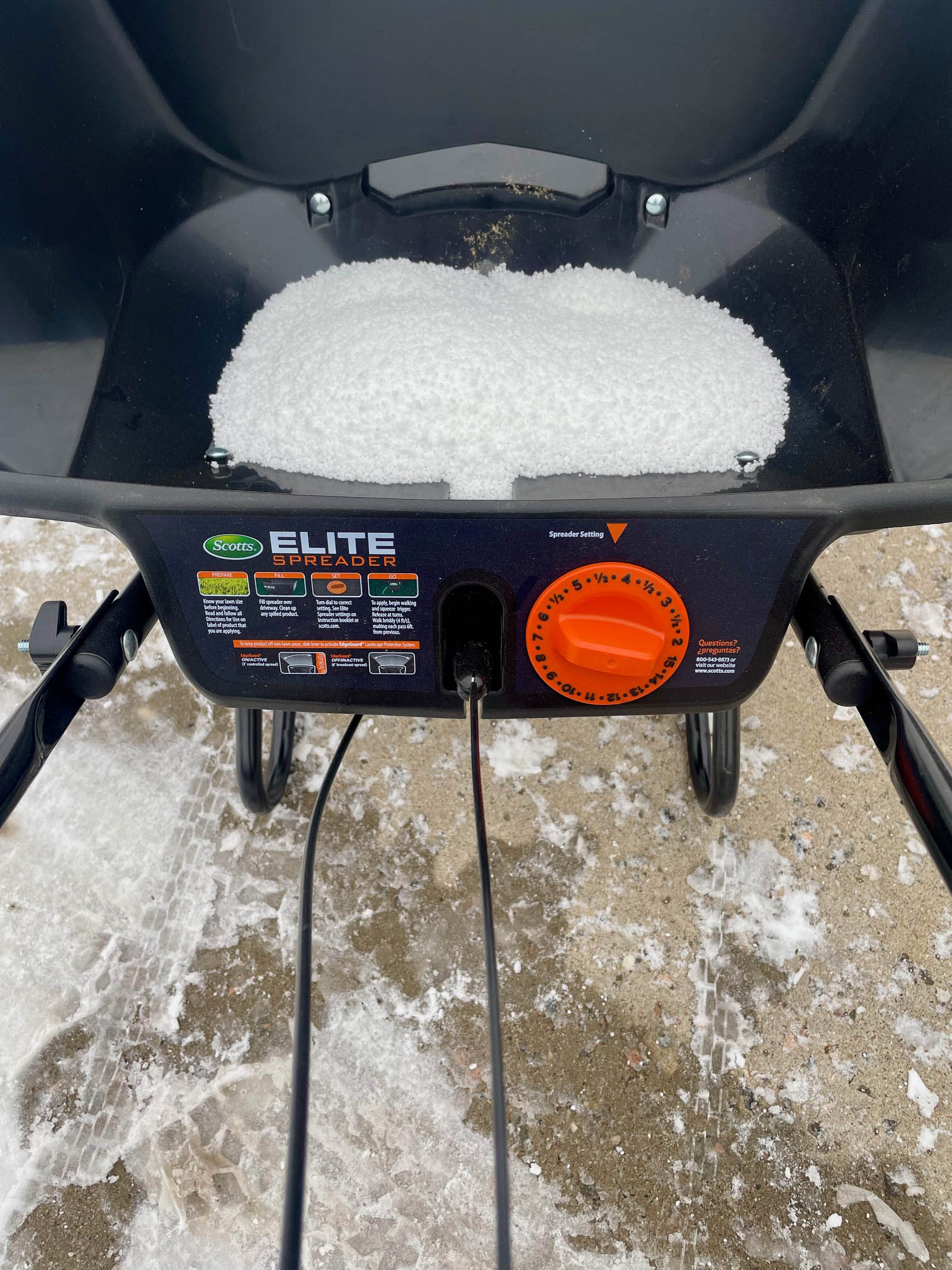 The Best Salt Spreader Scotts Elite spreader dial