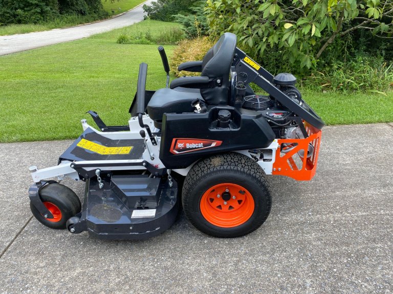 Bobcat ZT3500 Zero Turn Mower: At a Glance