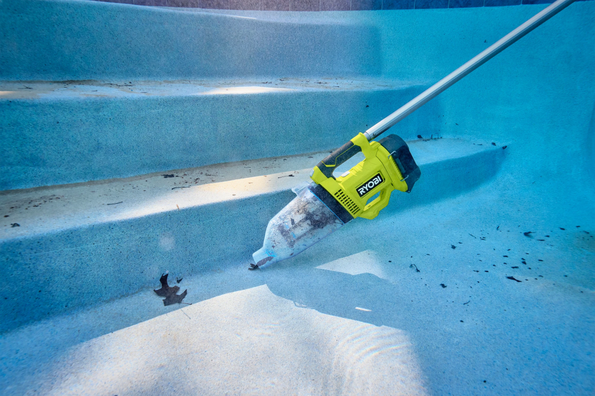 Ryobi pool vac cleaning pool floor