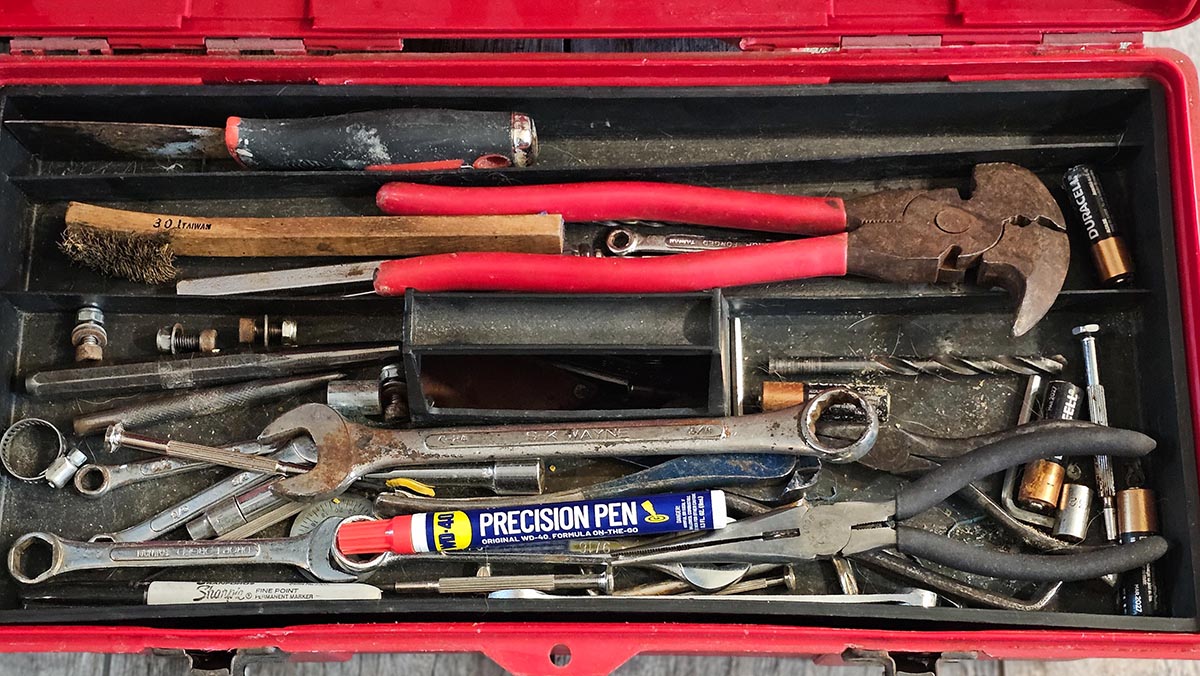 WD-40 Pen Review Carrying a WD-40 Precision Pen in a tool box with other tools