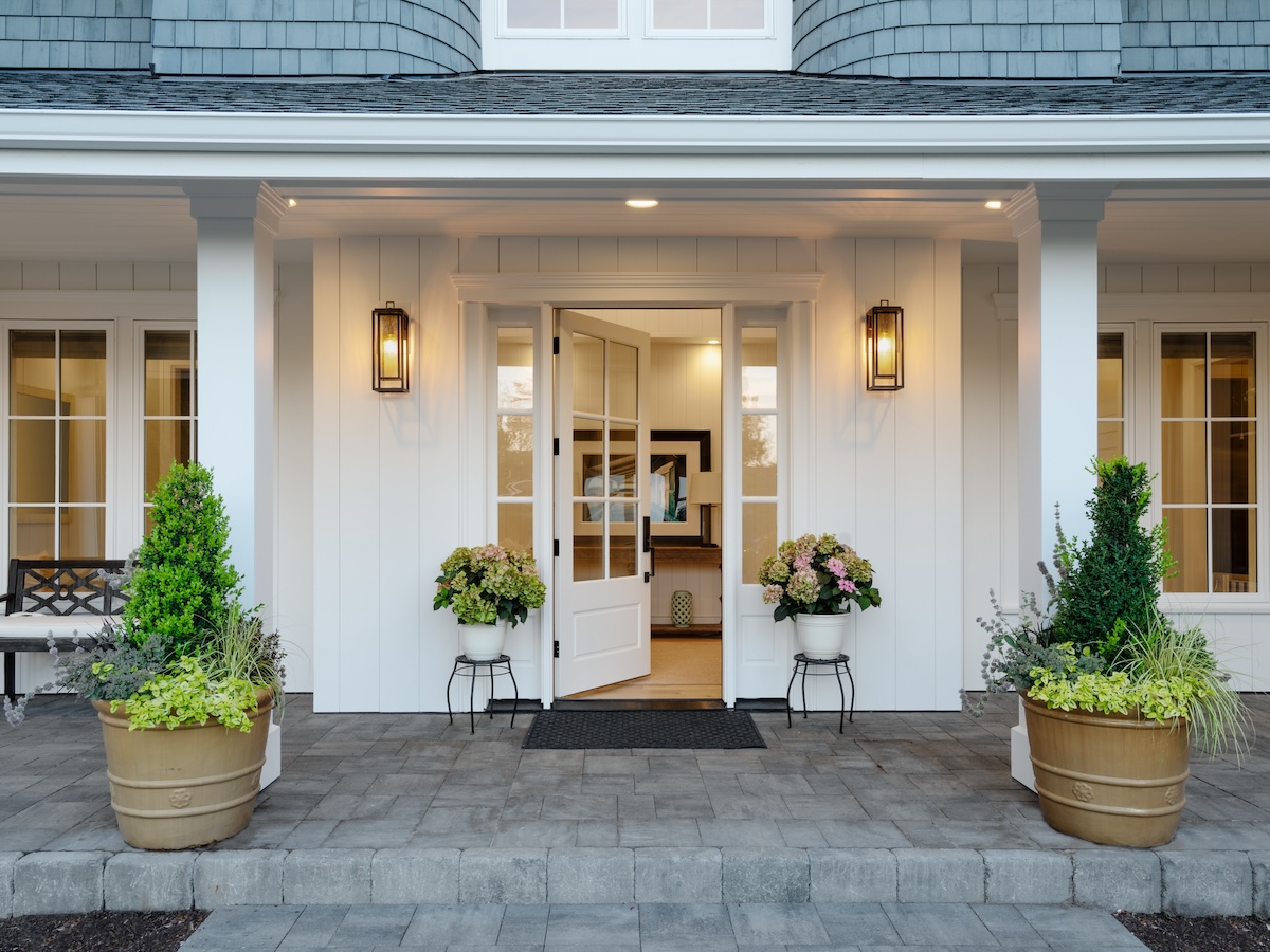 17 Super Easy Curb Appeal Projects You Can Do in a Day